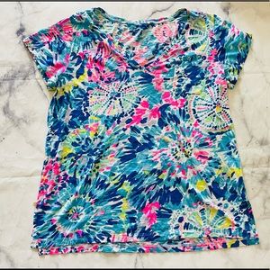 SOLD *** Lily Pulitzer V Neck Tee